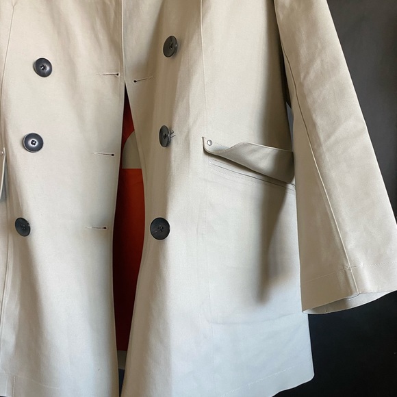 Hancock raincoat - Picture 12 of 12